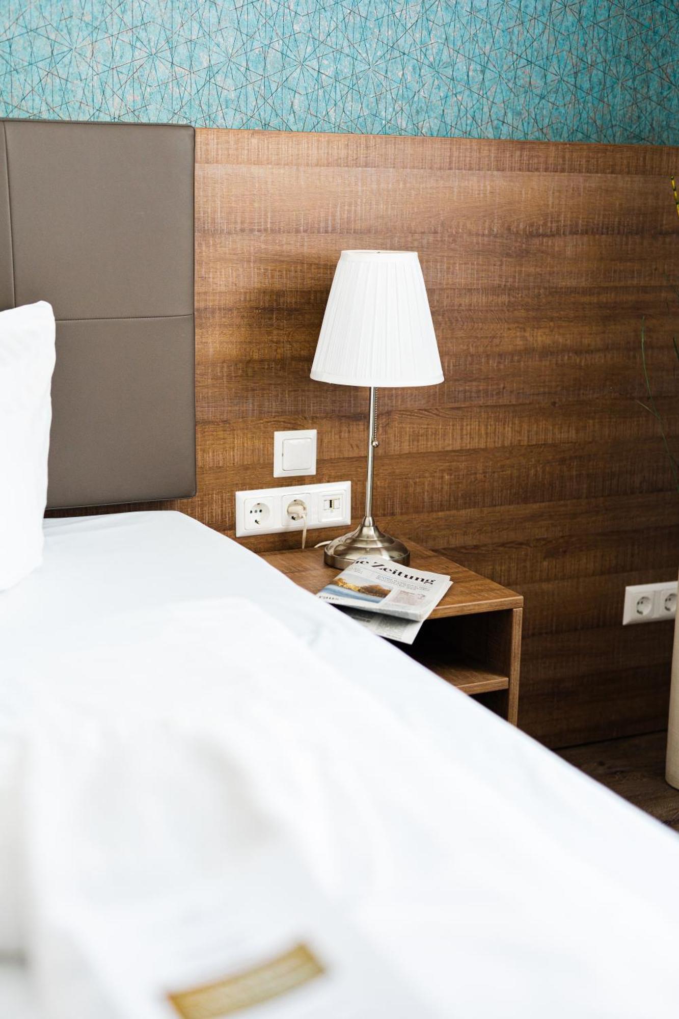 Bernstein Acamed Resort Nienburg  Bagian luar foto