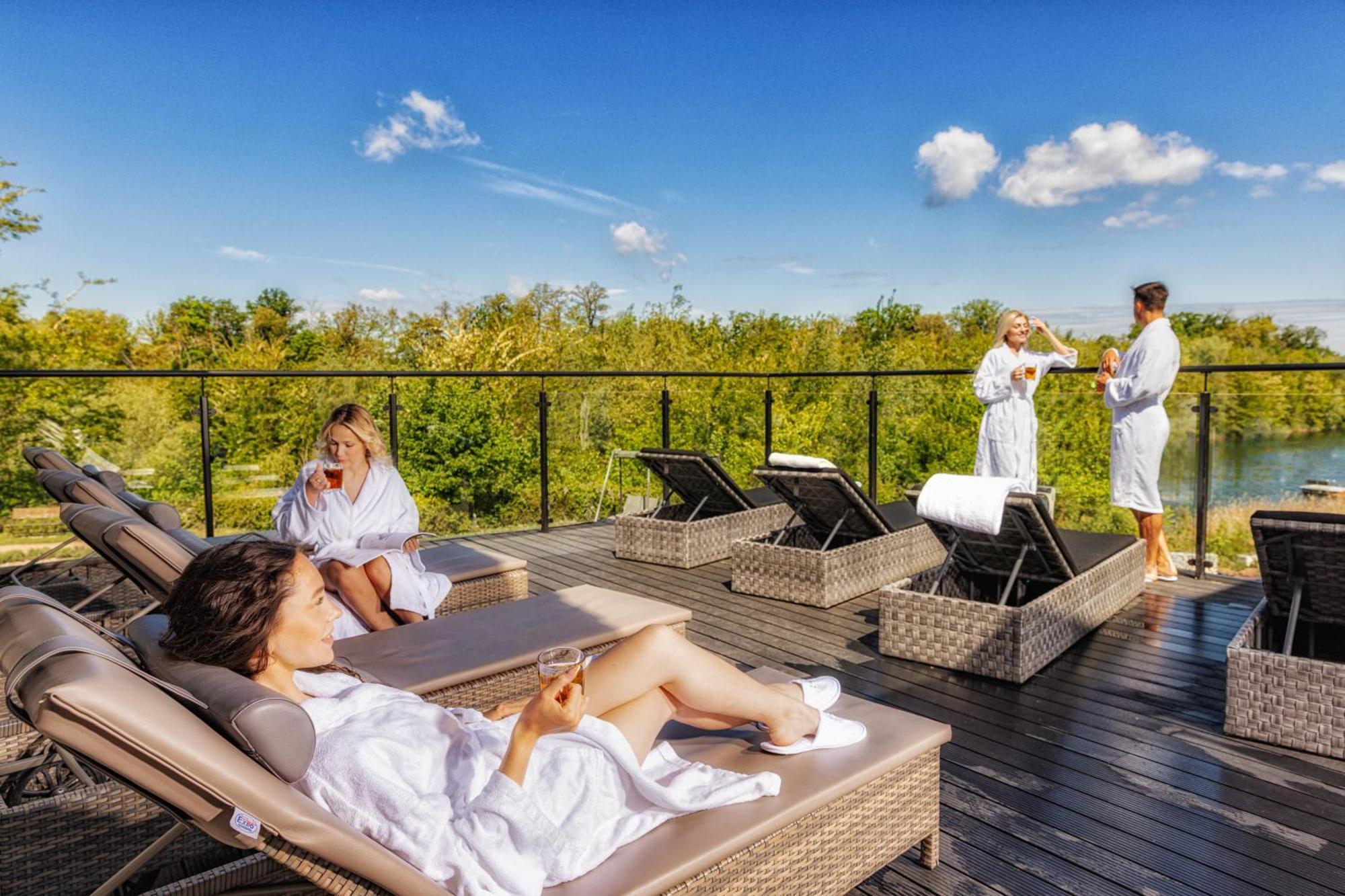 Bernstein Acamed Resort Nienburg  Bagian luar foto