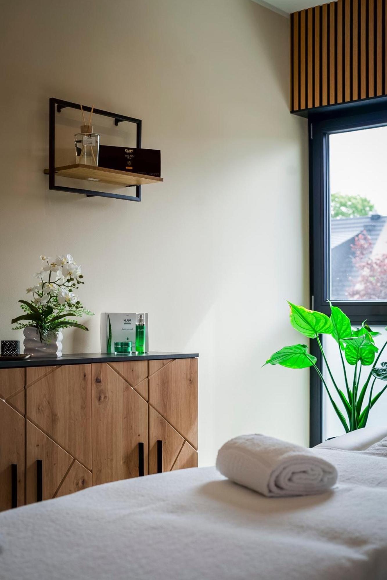 Bernstein Acamed Resort Nienburg  Bagian luar foto