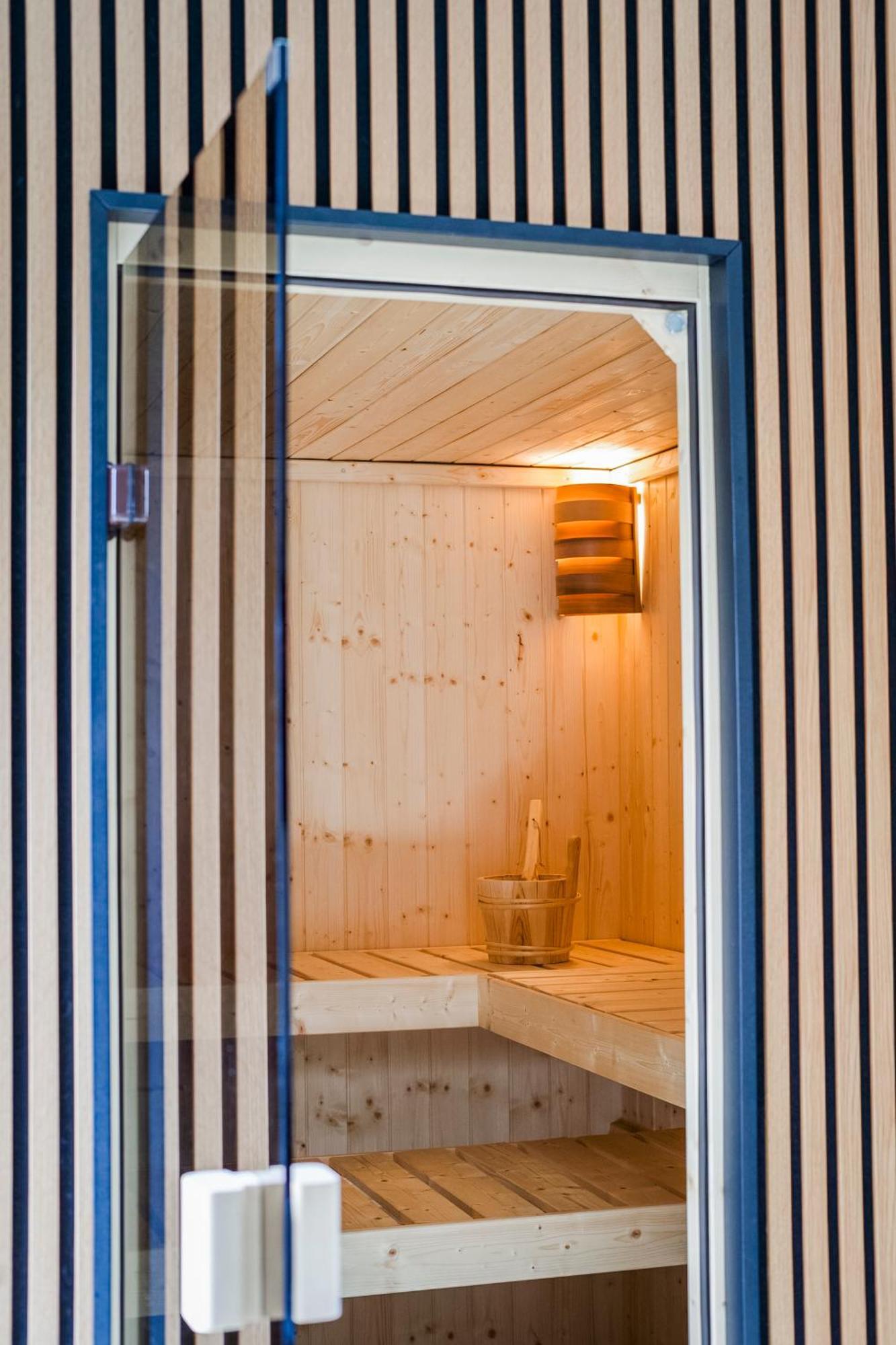 Bernstein Acamed Resort Nienburg  Bagian luar foto