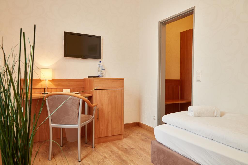 Bernstein Acamed Resort Nienburg  Bagian luar foto