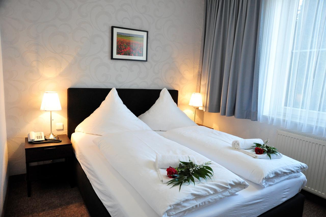 Bernstein Acamed Resort Nienburg  Bagian luar foto