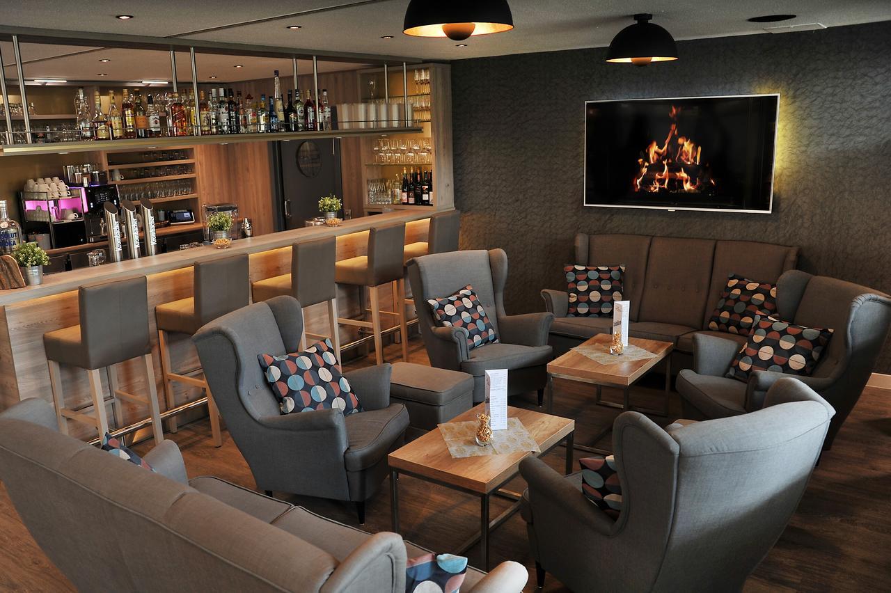 Bernstein Acamed Resort Nienburg  Bagian luar foto