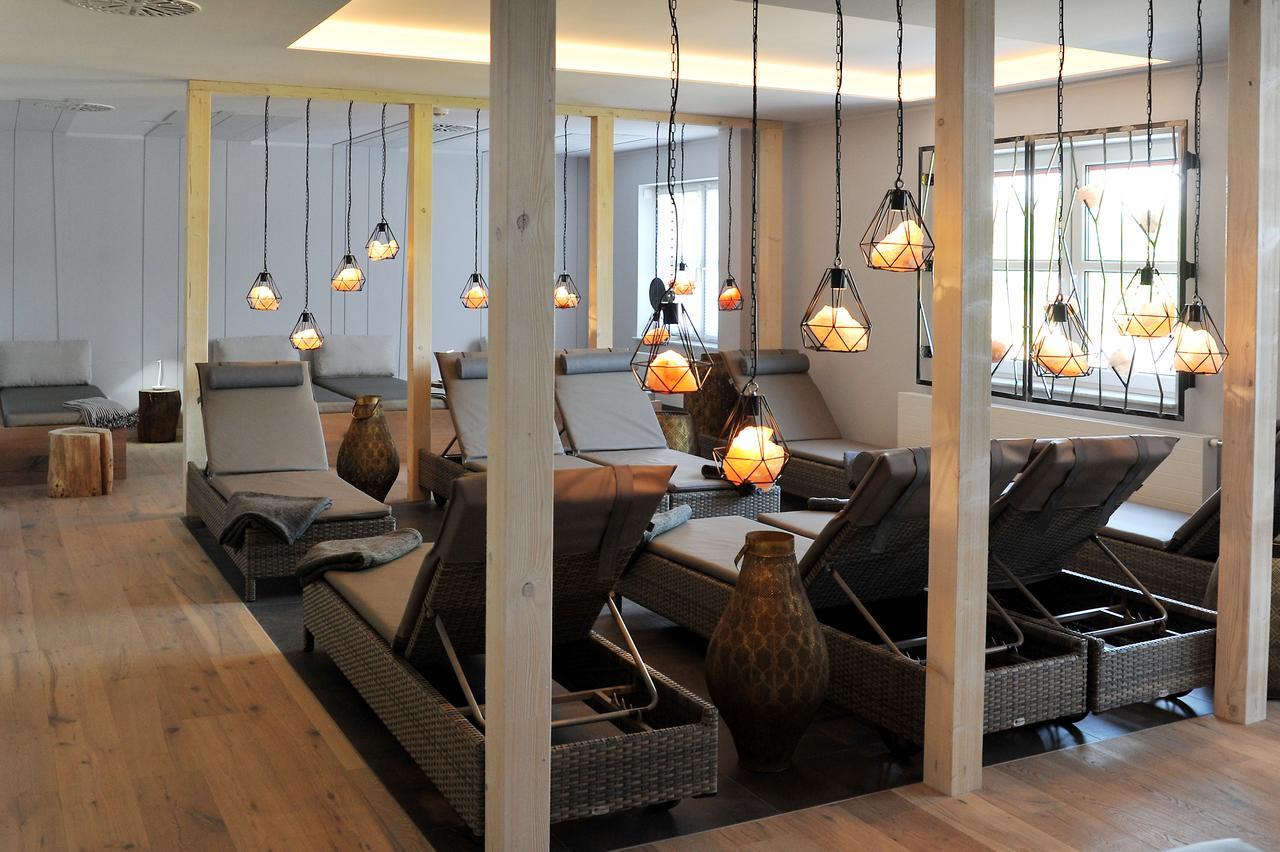 Bernstein Acamed Resort Nienburg  Bagian luar foto