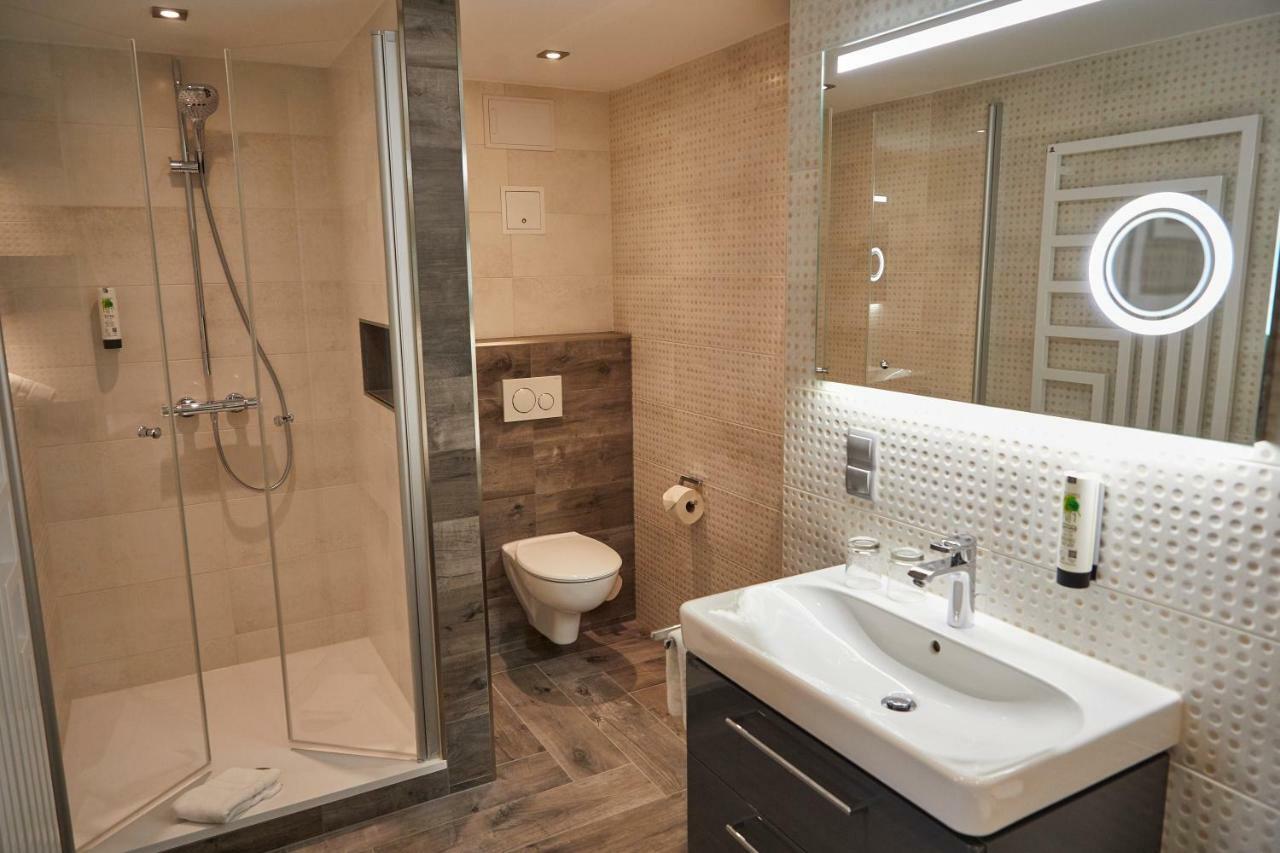 Bernstein Acamed Resort Nienburg  Bagian luar foto